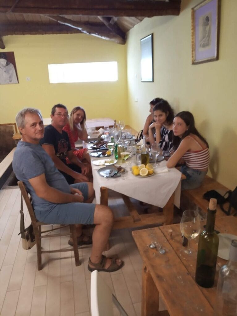 Guests enjoy delicious meals in Domaine Anagennisi restaurant