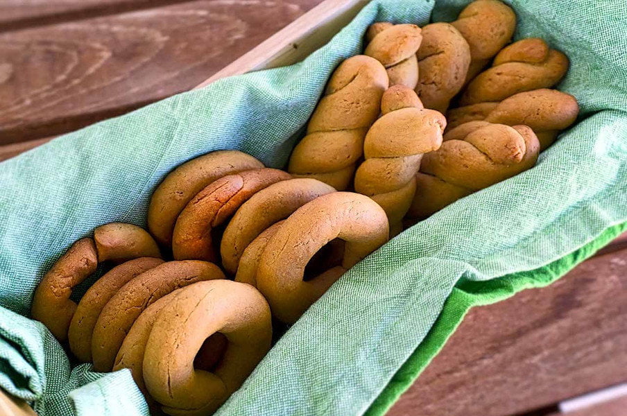 Close-up of rows of ‘Ladokouloura’ means crunchy pretzels sitting upright