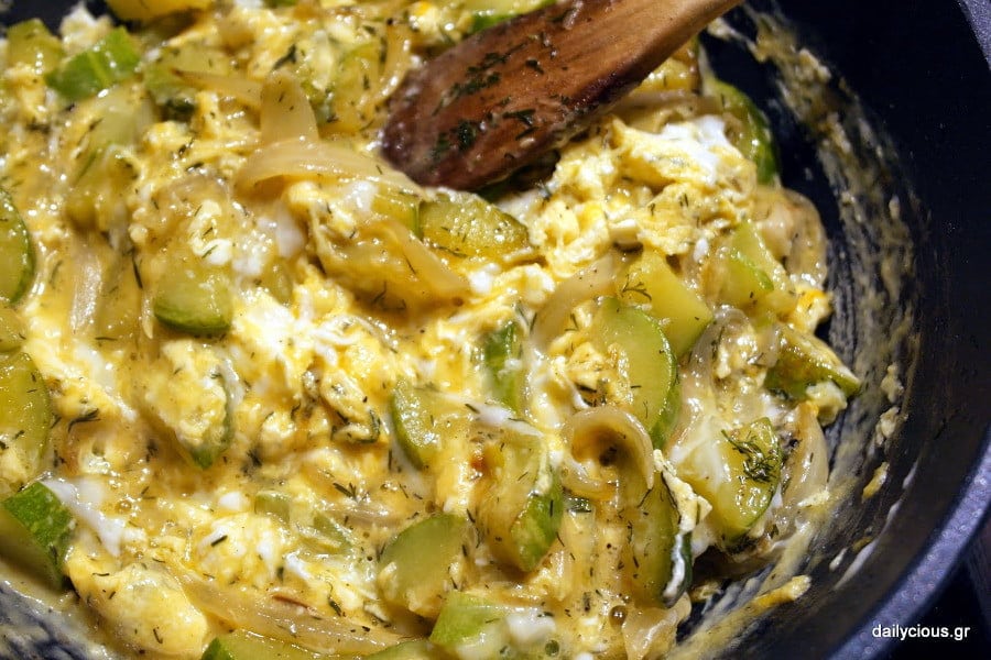 Close-up of ‘Tarachta’ is an omelet with peppers from Santorini