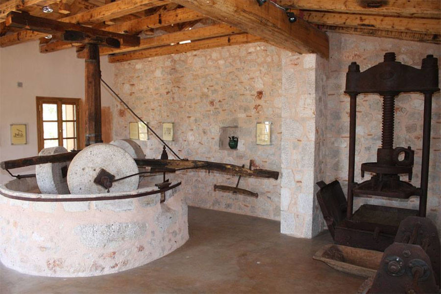 old oil press at 'Lefkaditiki Gi winery'