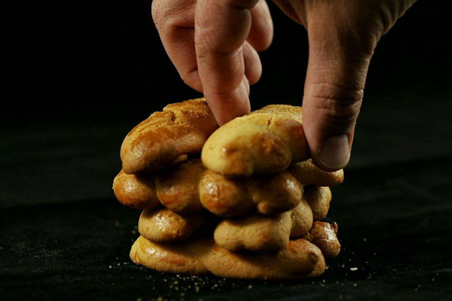 'kulurakia' cookies at 'O Vlachos' workshop