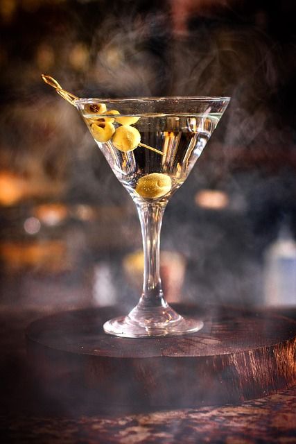 480z6EpO_martini-7482782_640.jpg