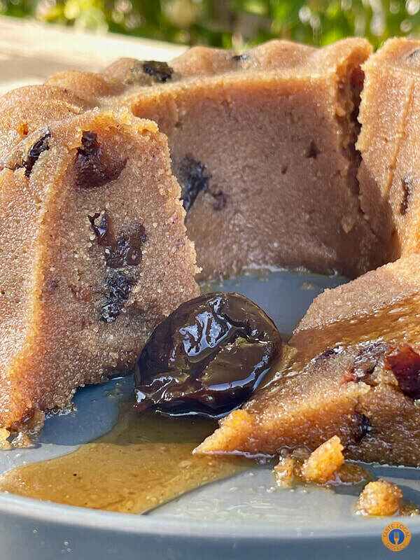 Semolina halva with prunes 1 1 - Gastronomy Tours