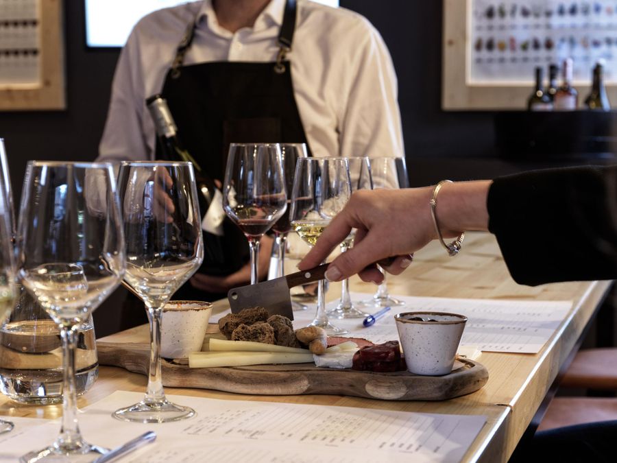 drz-wine-tasting_10149.jpg