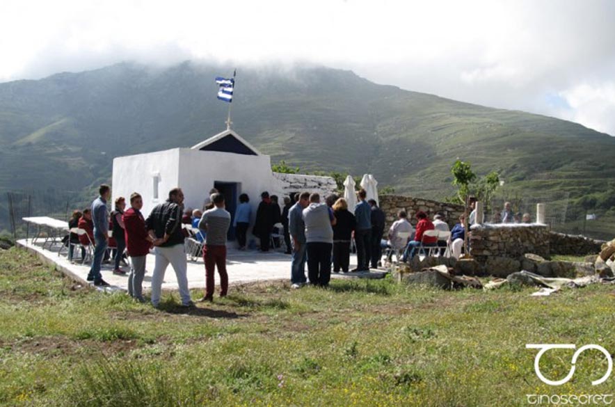 Tinos, Falatados, Festival of St. Gregorios Theologos - Gastronomy Tours falatados panigiri tinos 04 - Gastronomy Tours