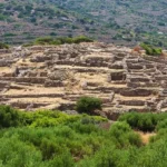 a stone structure with many square stones