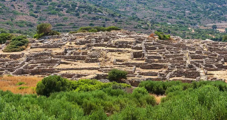 a stone structure with many square stones